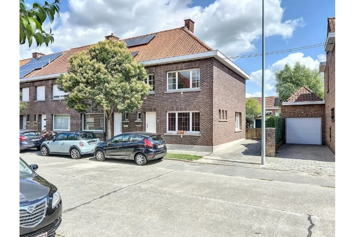 Huis te  koop in Izegem 8870 192000.00€ 3 slaapkamers 125.00m² - Zoekertje 548518