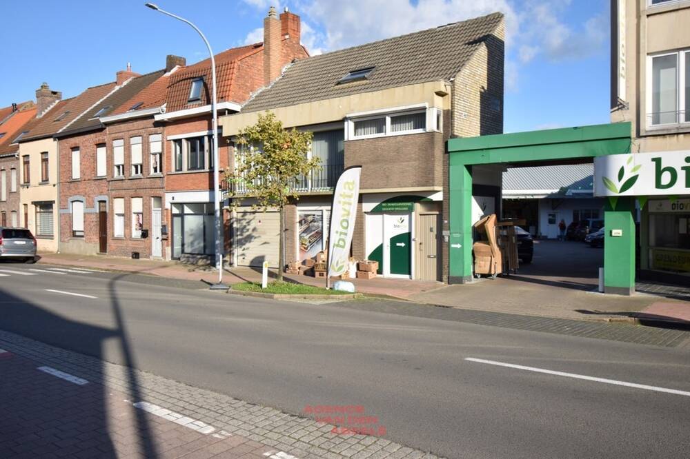 Handelszaak te koop in Sint-Andries 8200 459000.00€ slaapkamers 160.00m² - Zoekertje 549375