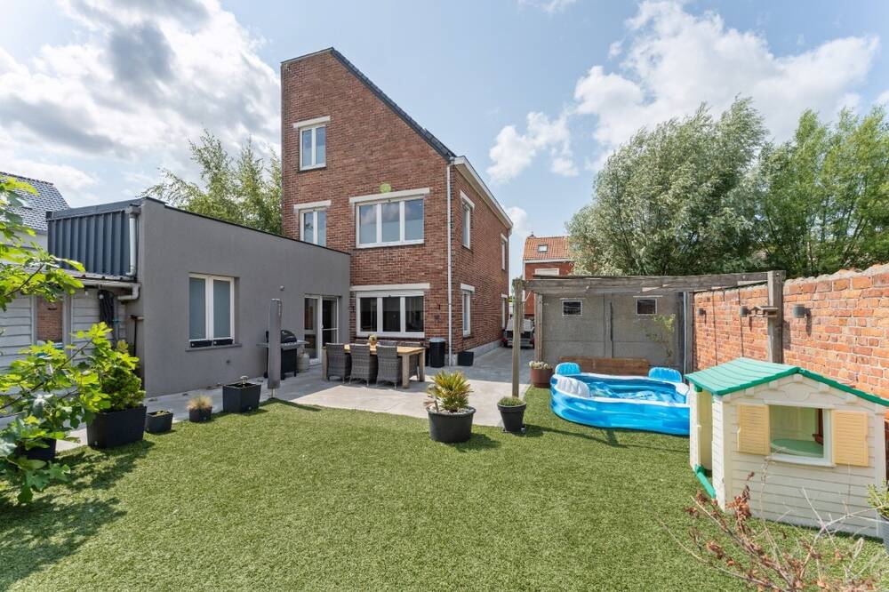 Huis te  koop in Oostende 8400 365000.00€ 4 slaapkamers 195.00m² - Zoekertje 550301