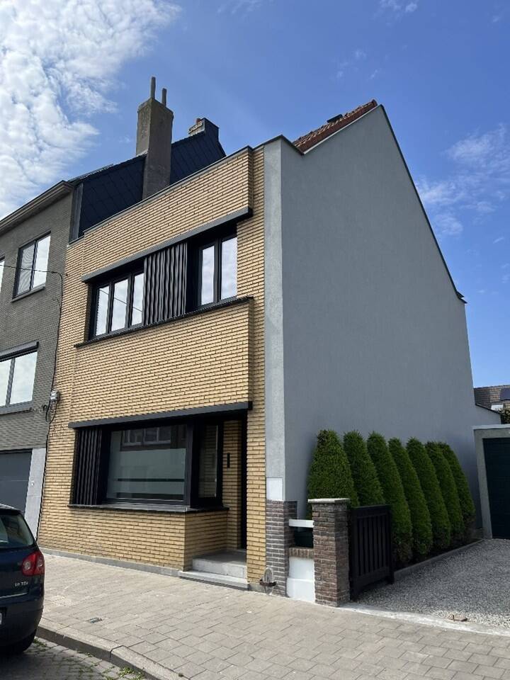 Huis te  koop in Oostende 8400 444000.00€ 4 slaapkamers m² - Zoekertje 551031