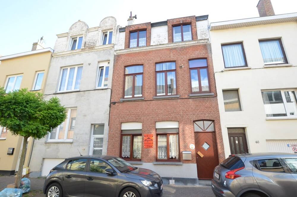 Huis te  koop in Oostende 8400 249000.00€ 4 slaapkamers 253.00m² - Zoekertje 551772