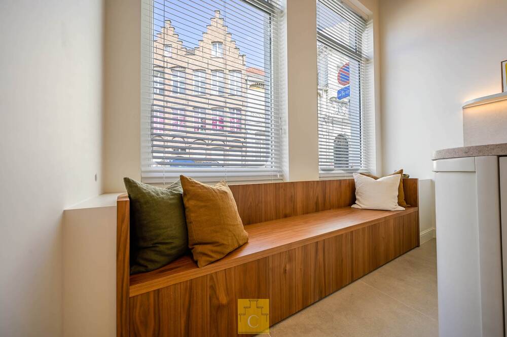 Huis te  koop in Brugge 8000 0.00€ 3 slaapkamers 270.00m² - Zoekertje 551534
