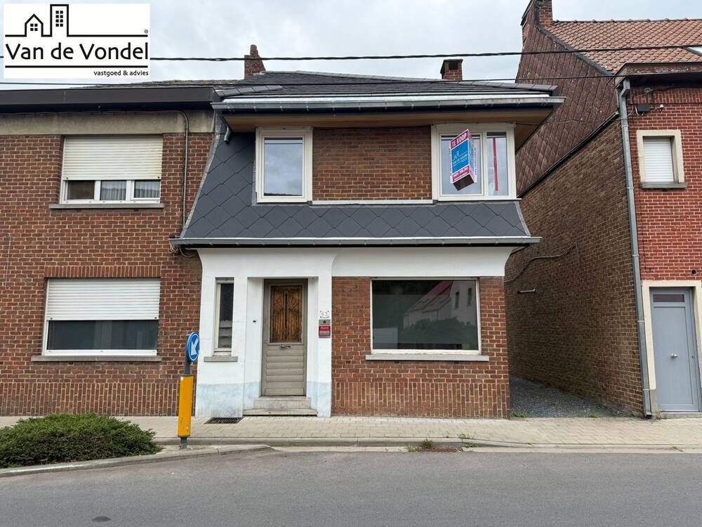 Huis te koop in Avelgem 8580 225000.00€ 4 slaapkamers 185.00m² - Zoekertje 551927