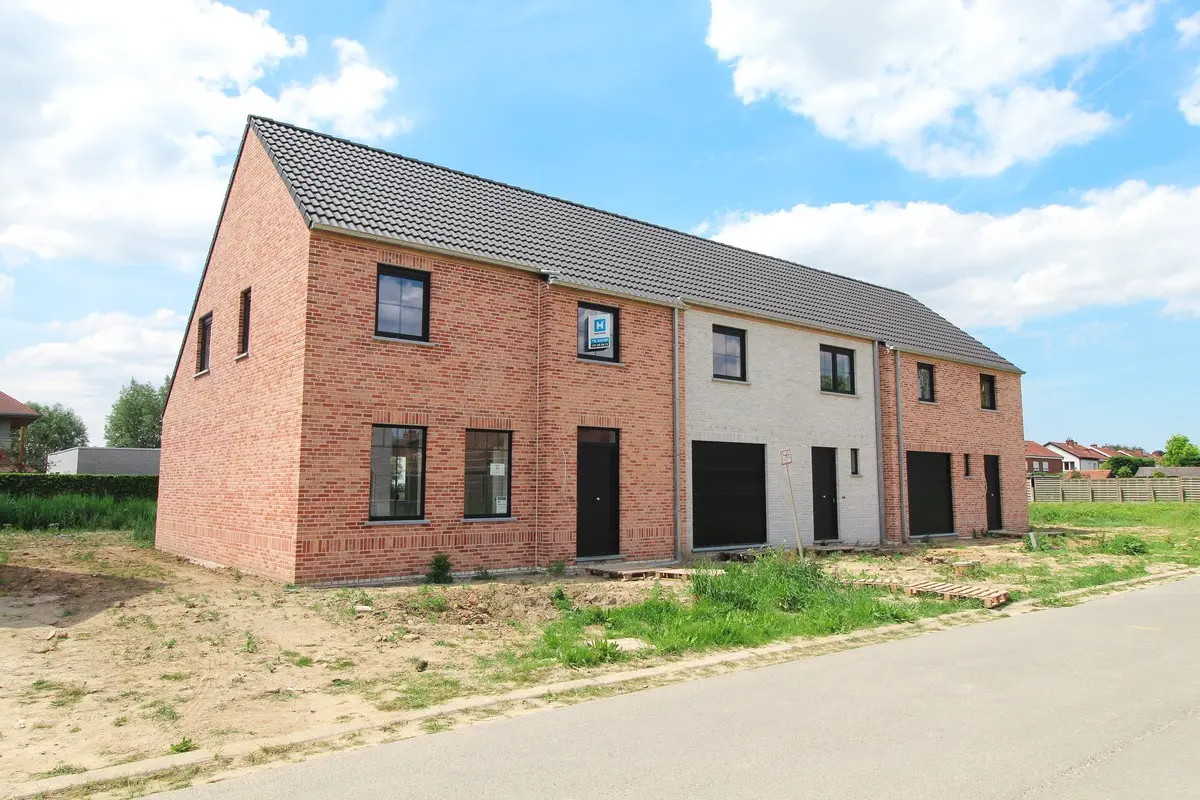 Huis te koop in Wevelgem 8560 343864.00€ 3 slaapkamers 143.50m² - Zoekertje 553077