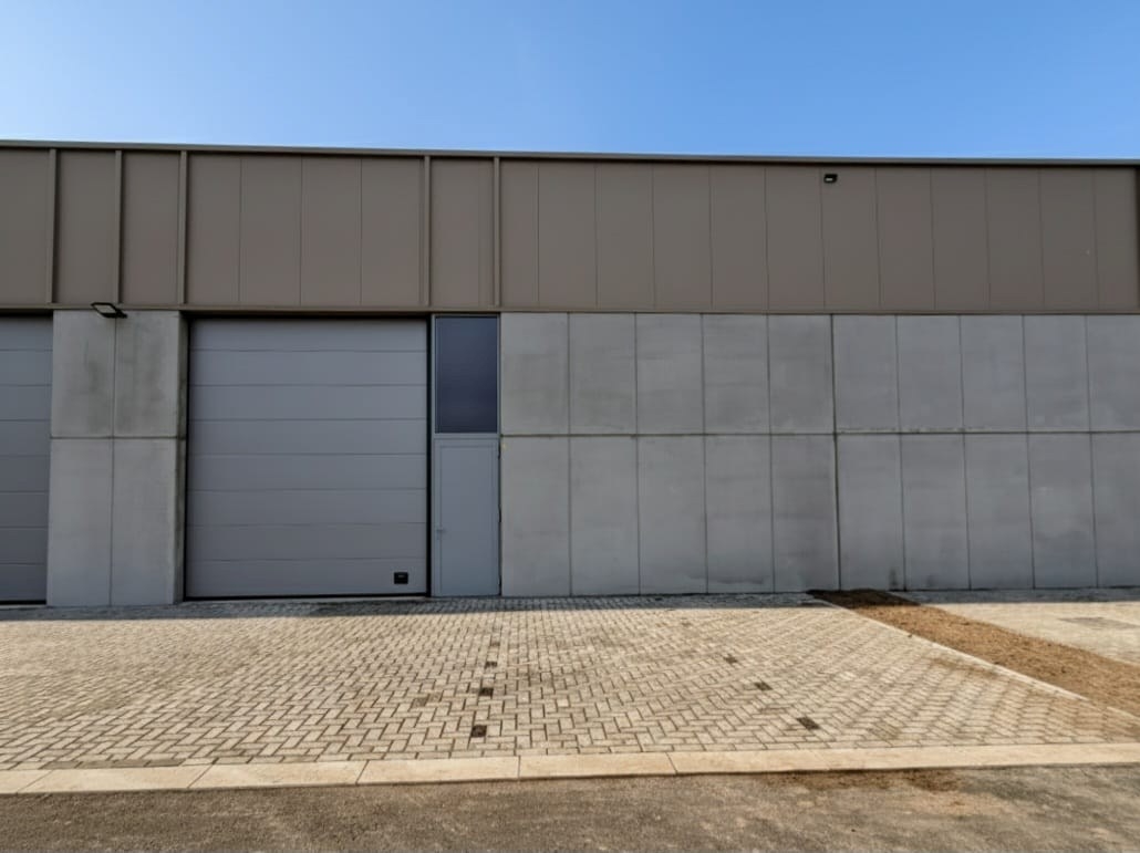 Handelszaak te  huur in Tielt 8700 1100.00€  slaapkamers m² - Zoekertje 552901