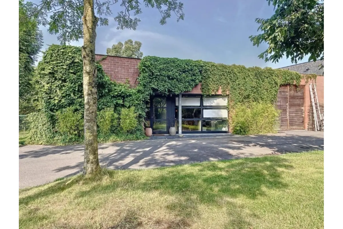 Huis te  koop in Staden 8840 549000.00€ 3 slaapkamers 288.00m² - Zoekertje 552955