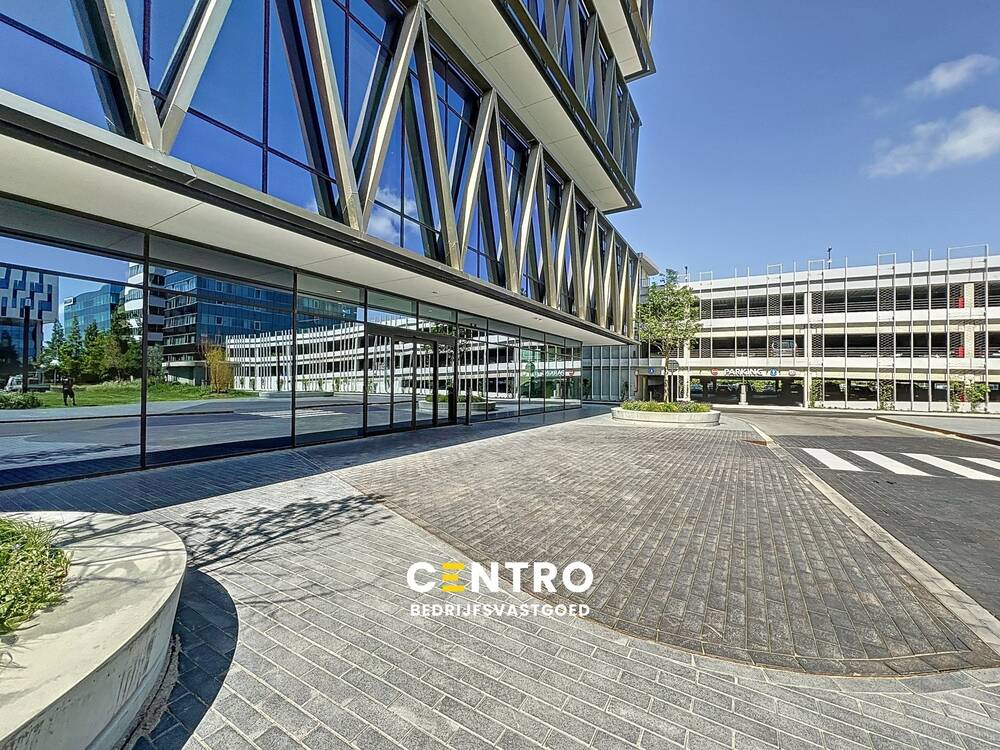 Handelszaak te  koop in Roeselare 8800 0.00€  slaapkamers 237.76m² - Zoekertje 556076