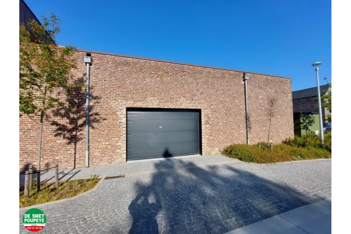 Parking & garage te  huur in Sint-Michiels 8200 60.00€  slaapkamers m² - Zoekertje 555019