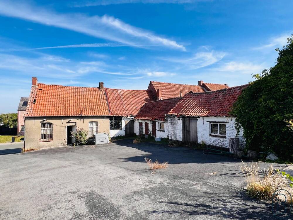 Huis te koop in Deerlijk 8540 79000.00€ 1 slaapkamers 150.00m² - Zoekertje 557735