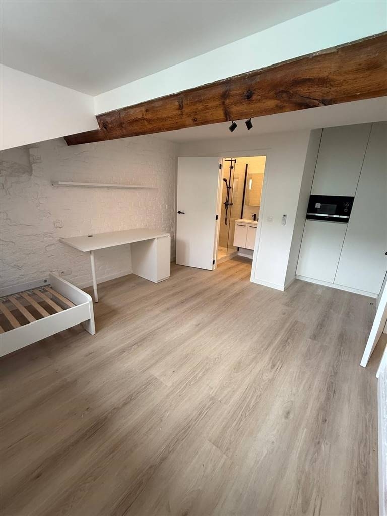 Kot te  huur in Kortrijk 8500 550.00€ 1 slaapkamers 22.00m² - Zoekertje 559361