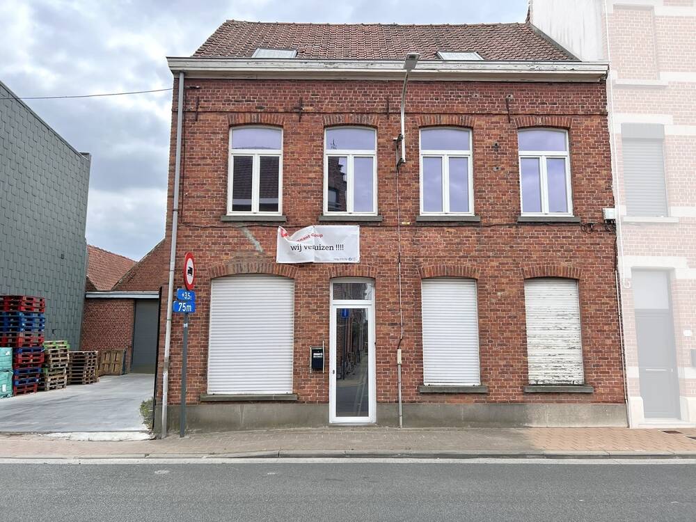 Huis te  koop in Menen 8930 145000.00€ 5 slaapkamers 234.00m² - Zoekertje 559200