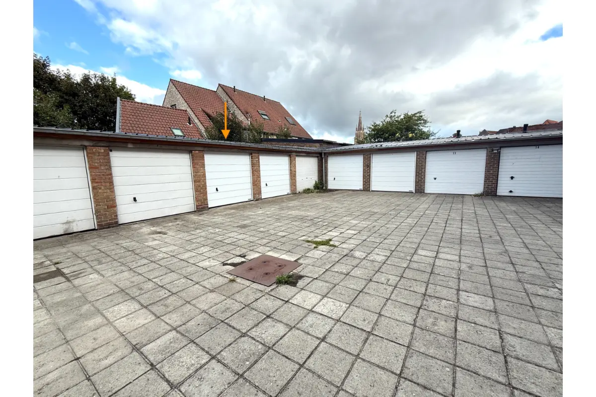 Parking & garage te  koop in Brugge 8000 45000.00€  slaapkamers m² - Zoekertje 559827