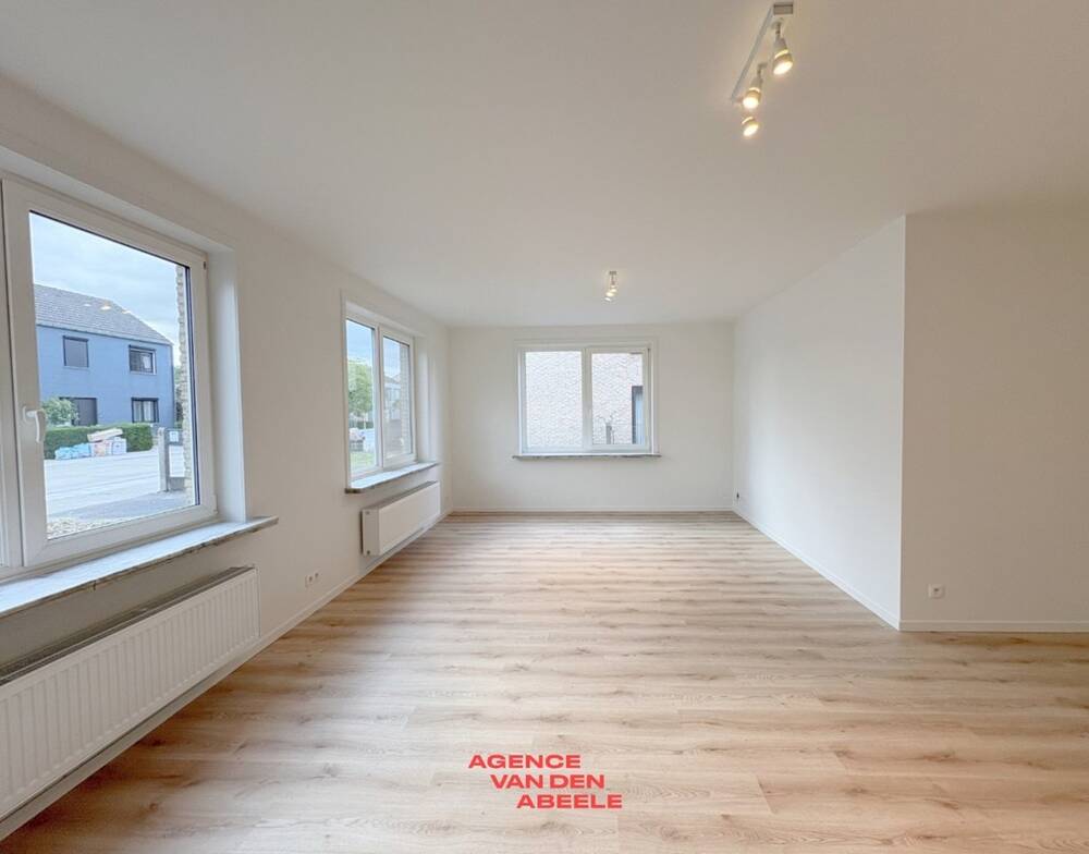 Appartement te  huur in Assebroek 8310 995.00€ 3 slaapkamers m² - Zoekertje 561531