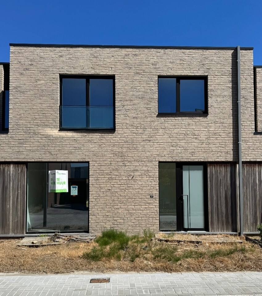 Huis te  huur in Roeselare 8800 1050.00€ 3 slaapkamers m² - Zoekertje 562587