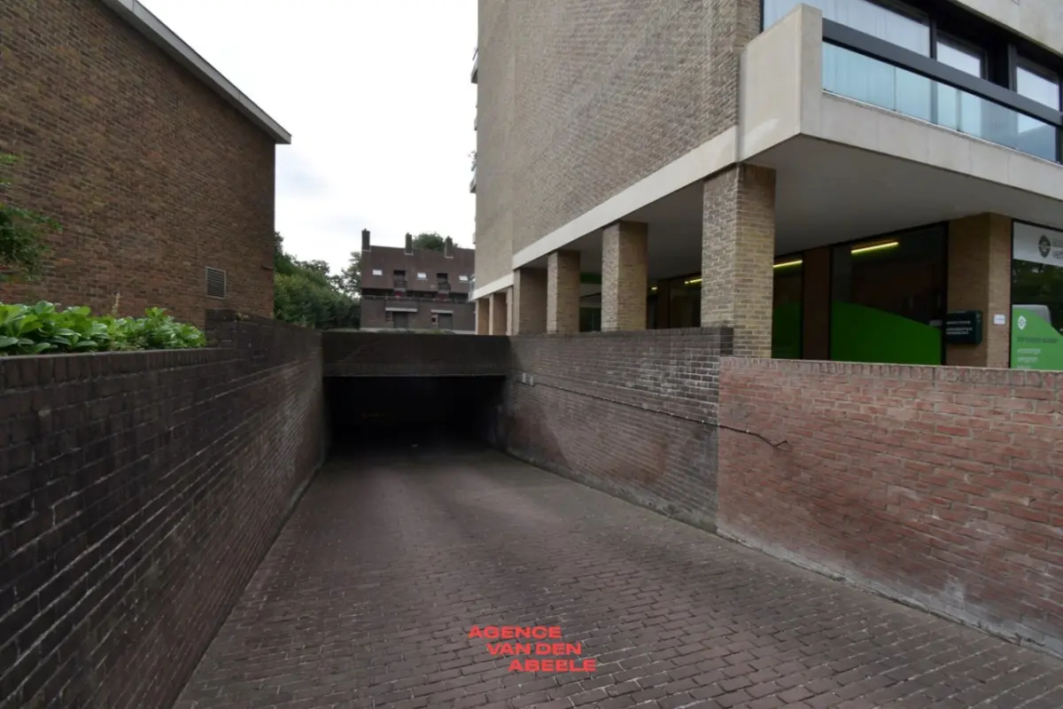 Parking & garage te  huur in Brugge 8000 55.00€  slaapkamers m² - Zoekertje 563413