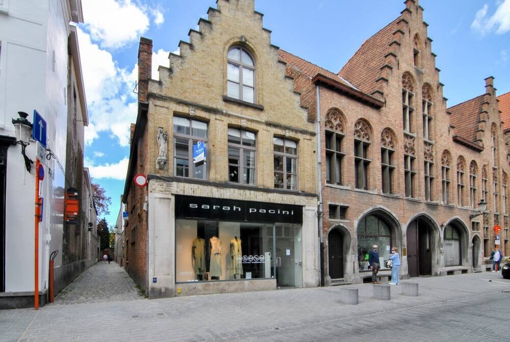 Huis te  in Brugge 8000 1300.00€ 2 slaapkamers 147.00m² - Zoekertje 564187