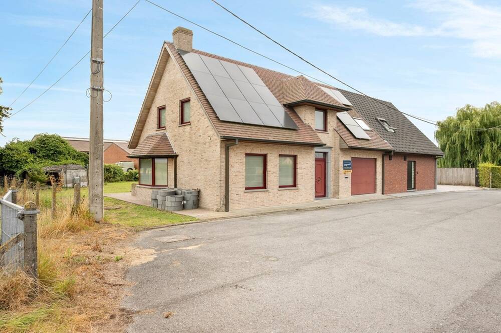 Huis te  koop in Ledegem 8880 439000.00€ 3 slaapkamers 216.00m² - Zoekertje 565178