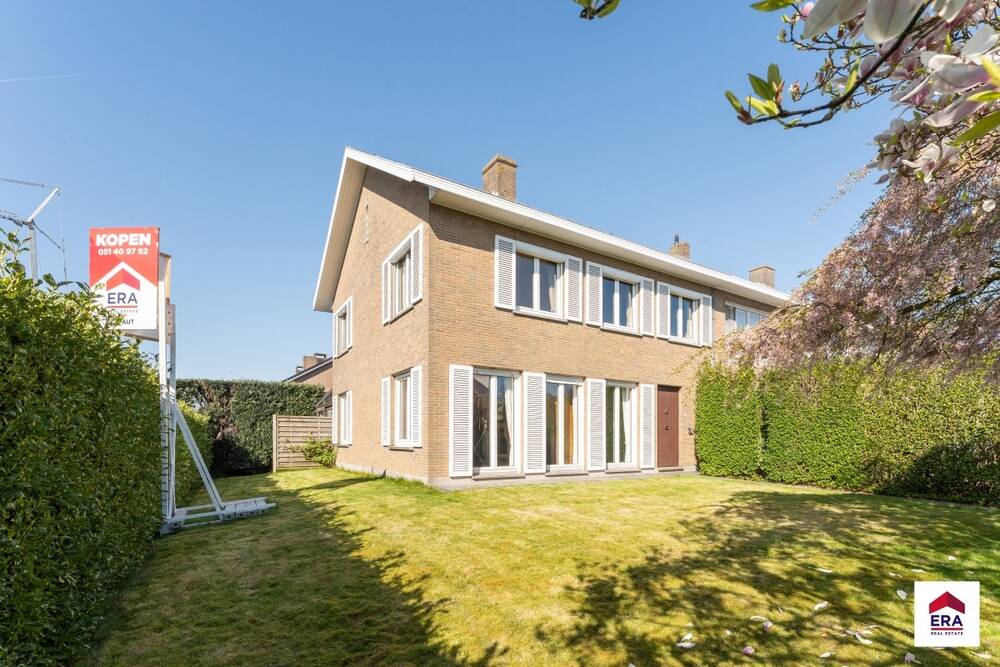 Huis te koop in Tielt 8700 318000.00€ 3 slaapkamers 242.00m² - Zoekertje 565343