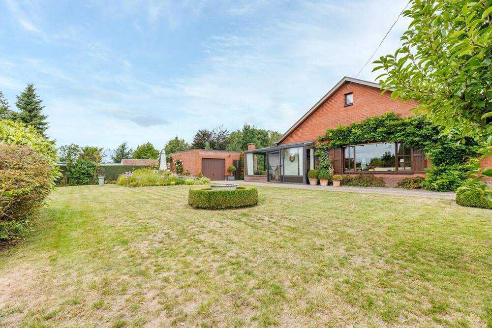 Huis te  in Knesselare 9910 299000.00€ 3 slaapkamers m² - Zoekertje 565159