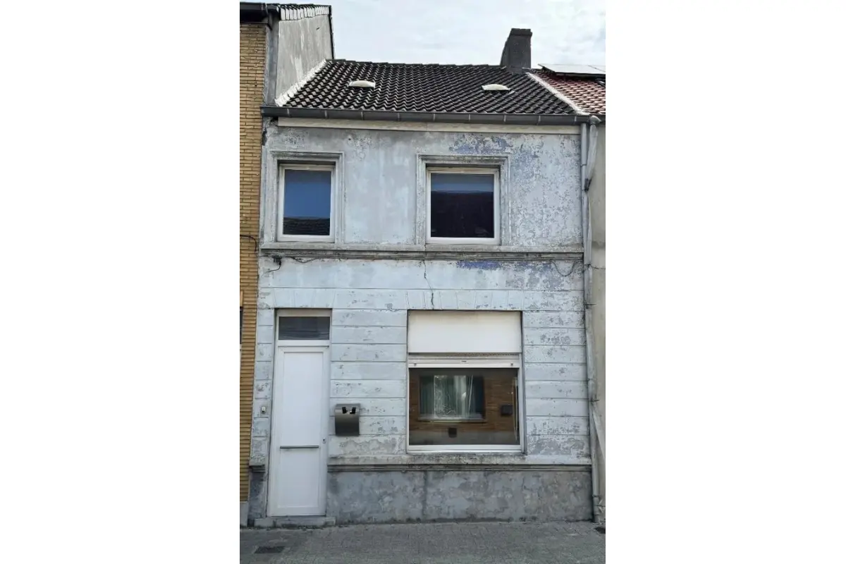 Huis te  koop in Bredene 8450 135000.00€ 2 slaapkamers 133.00m² - Zoekertje 566070