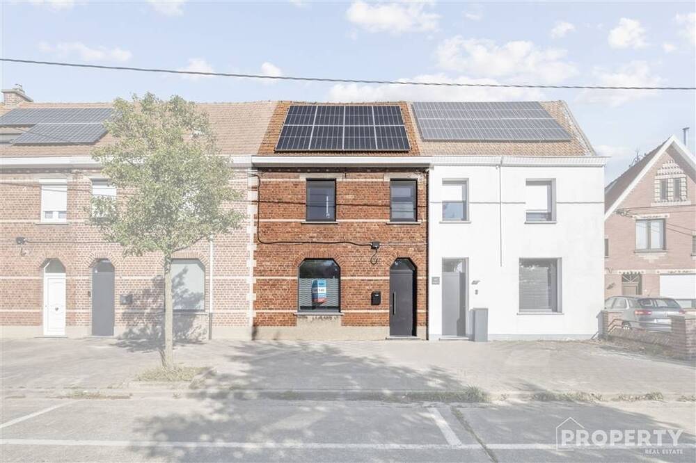 Huis te  koop in Meulebeke 8760 330000.00€ 3 slaapkamers 160.00m² - Zoekertje 566243