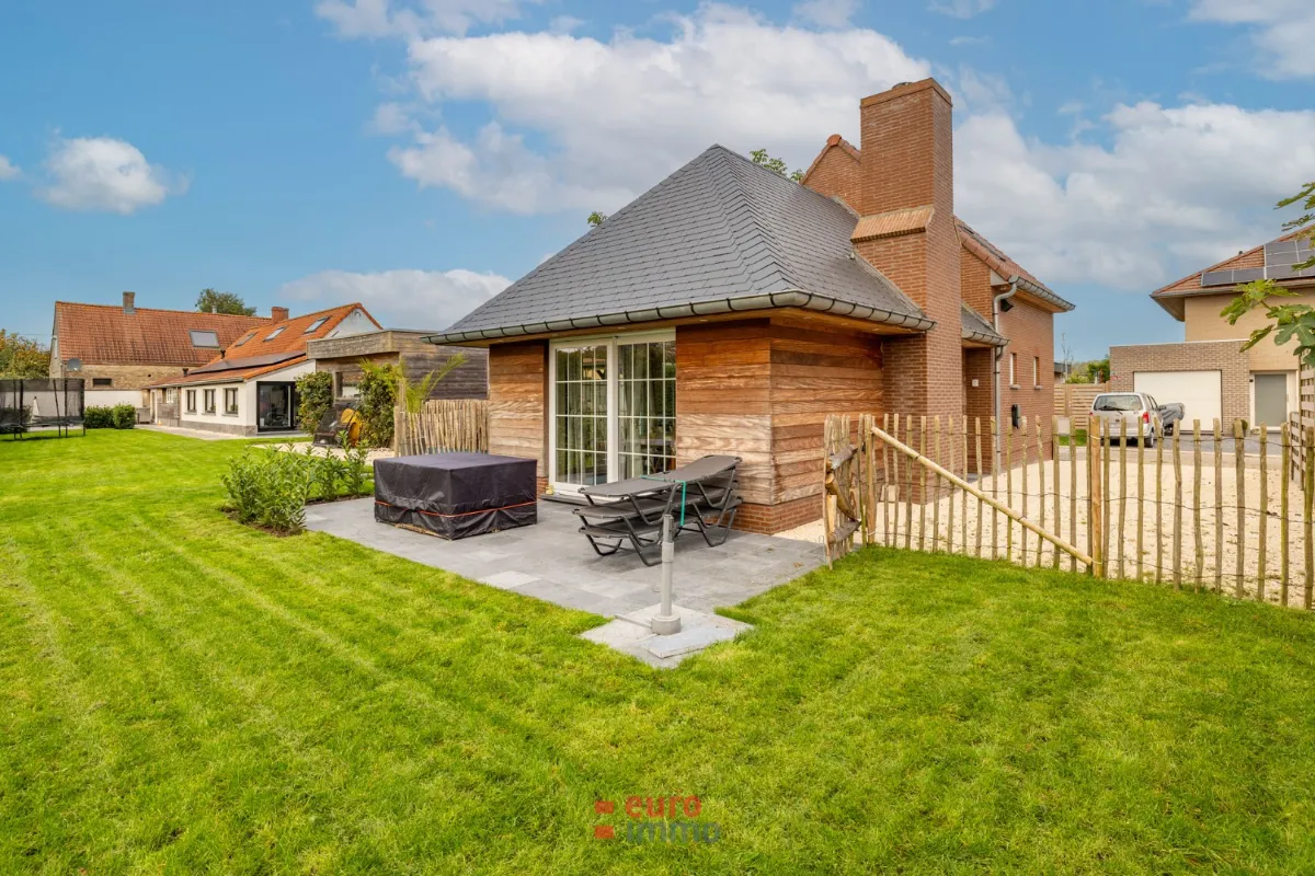 Huis te  koop in Ramskapelle 8620 325000.00€ 3 slaapkamers 86.00m² - Zoekertje 567152