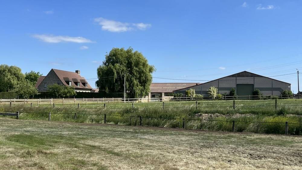Handelszaak te  koop in Bavikhove 8531 0.00€  slaapkamers m² - Zoekertje 568944