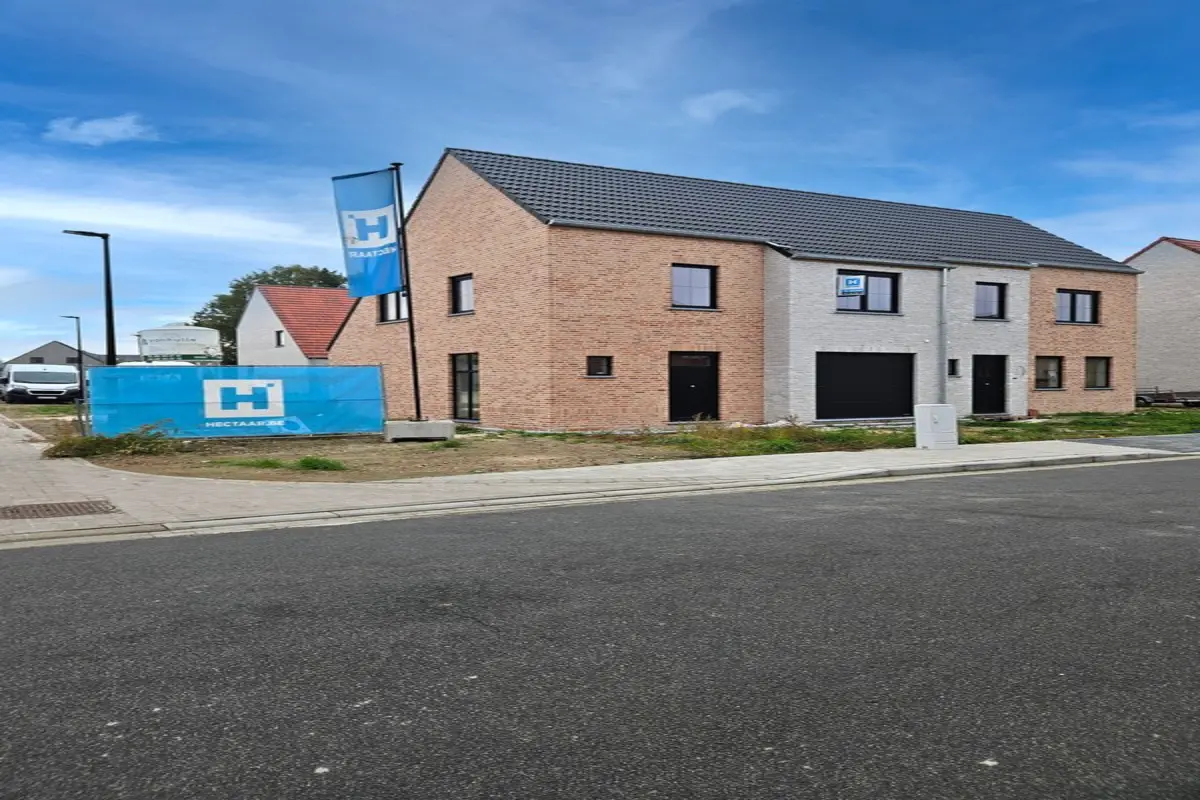 Huis te  koop in Waardamme 8020 0.00€  slaapkamers m² - Zoekertje 569689