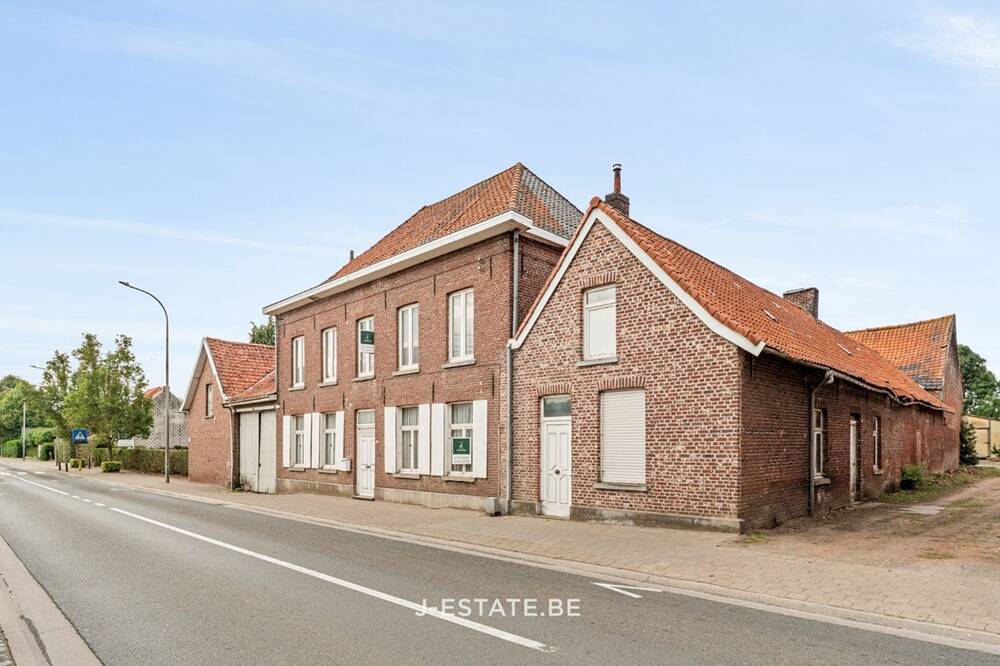 Boerderij te  koop in Spiere-Helkijn 8587 749000.00€ 4 slaapkamers 226.00m² - Zoekertje 570114