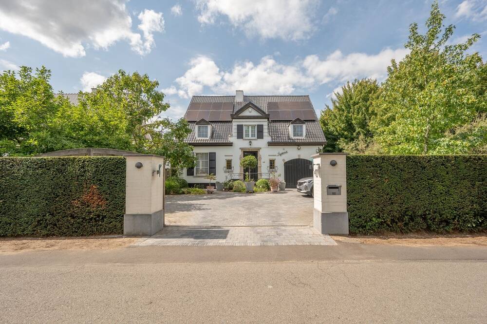 Huis te koop in Sint-Michiels 8200 820000.00€ 4 slaapkamers 278.00m² - Zoekertje 569175