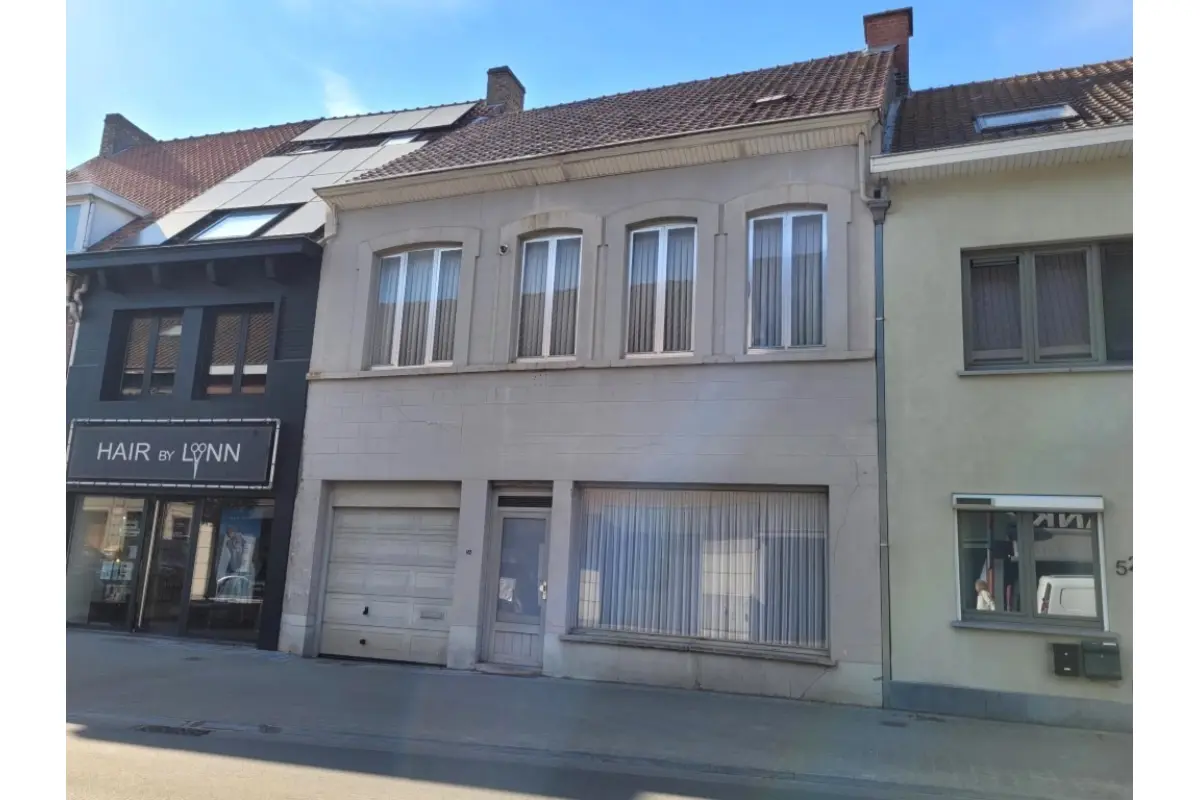 Handelszaak te  koop in Gistel 8470 225000.00€ 4 slaapkamers m² - Zoekertje 568890