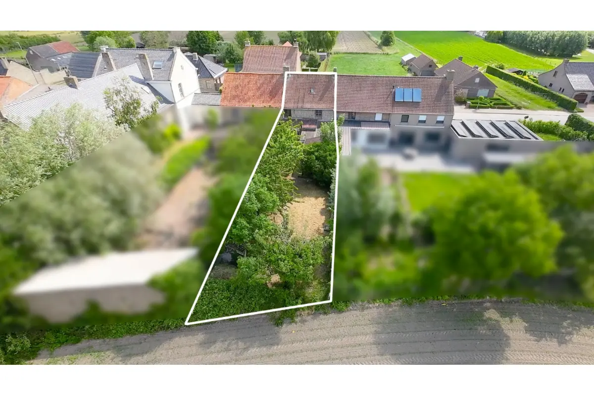 Huis te  koop in Lo-Reninge 8647 139000.00€ 4 slaapkamers 135.00m² - Zoekertje 569499