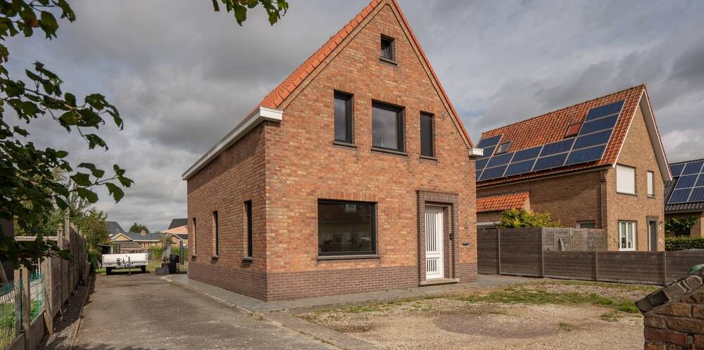 Villa te koop in Sijsele 8340 450000.00€ 3 slaapkamers m² - Zoekertje 569612