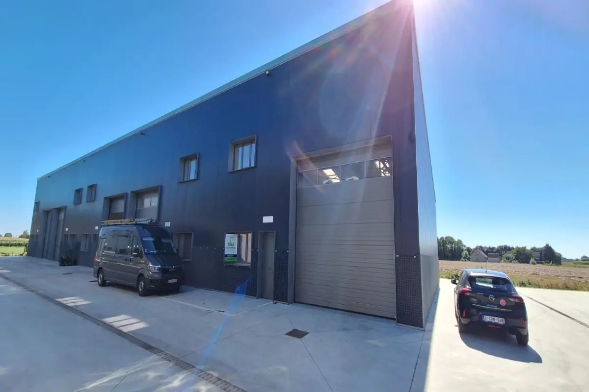 Handelszaak te  huur in Alveringem 8690 725.00€  slaapkamers m² - Zoekertje 569455