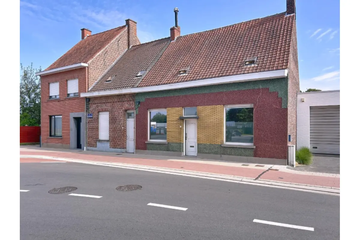 Huis te  koop in Izegem 8870 185000.00€ 3 slaapkamers 148.00m² - Zoekertje 569122