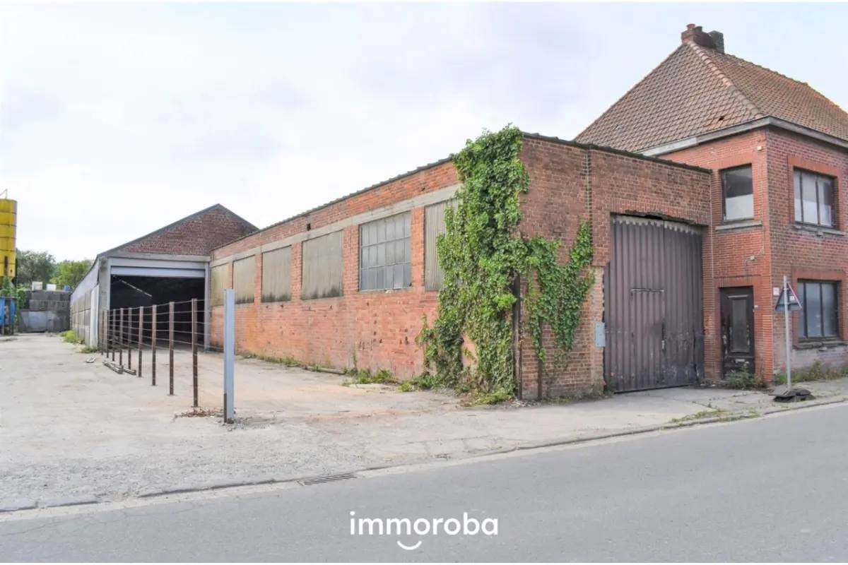 Handelszaak te  huur in Sint-Eloois-Vijve 8793 500.00€  slaapkamers m² - Zoekertje 568775