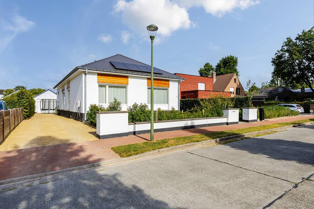 Huis te koop in Sint-Kruis 8310 589000.00€ 4 slaapkamers m² - Zoekertje 568886