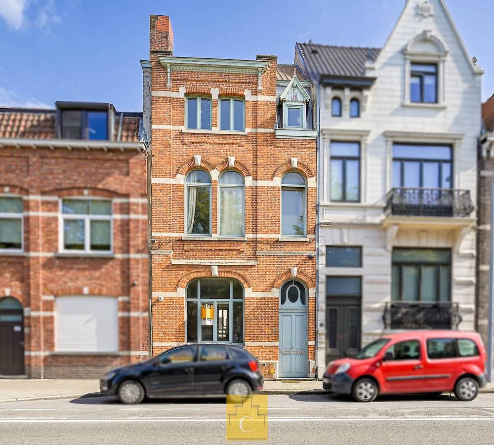 Appartement te koop in Brugge 8000 350000.00€ 4 slaapkamers m² - Zoekertje 569720