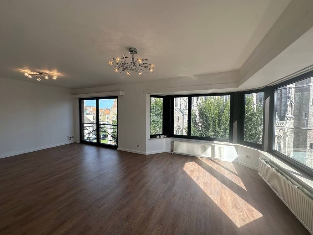 Appartement te  huur in Oostende 8400 850.00€ 2 slaapkamers m² - Zoekertje 570707