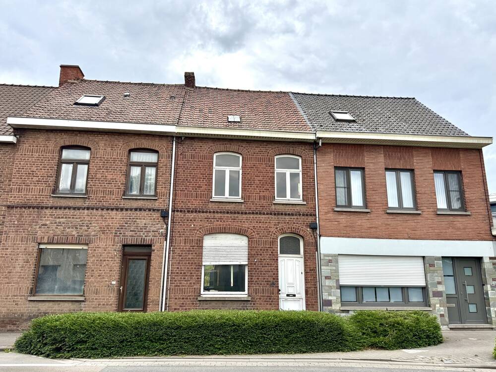 Huis te koop in Deerlijk 8540 149500.00€ 2 slaapkamers 150.00m² - Zoekertje 571180