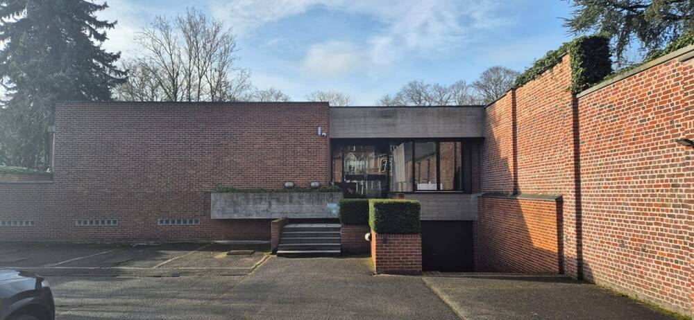 Handelszaak te  huur in Kortrijk 8500 15.00€  slaapkamers m² - Zoekertje 570597