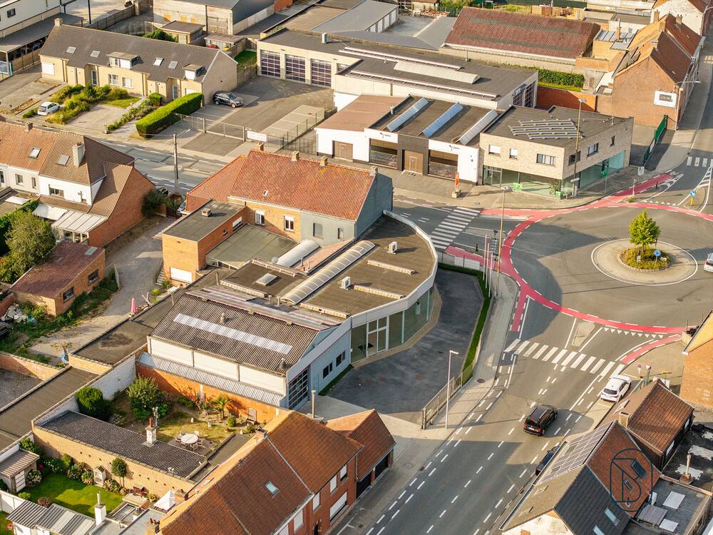 Handelszaak te koop in Menen 8930 650000.00€ slaapkamers 937.00m² - Zoekertje 571006