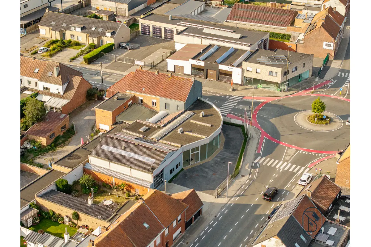 Handelszaak te  koop in Menen 8930 650000.00€  slaapkamers 937.00m² - Zoekertje 571006