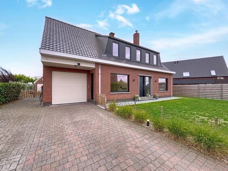 Huis te koop in Oedelem 8730 509000.00€ 4 slaapkamers 230.00m² - Zoekertje 572208