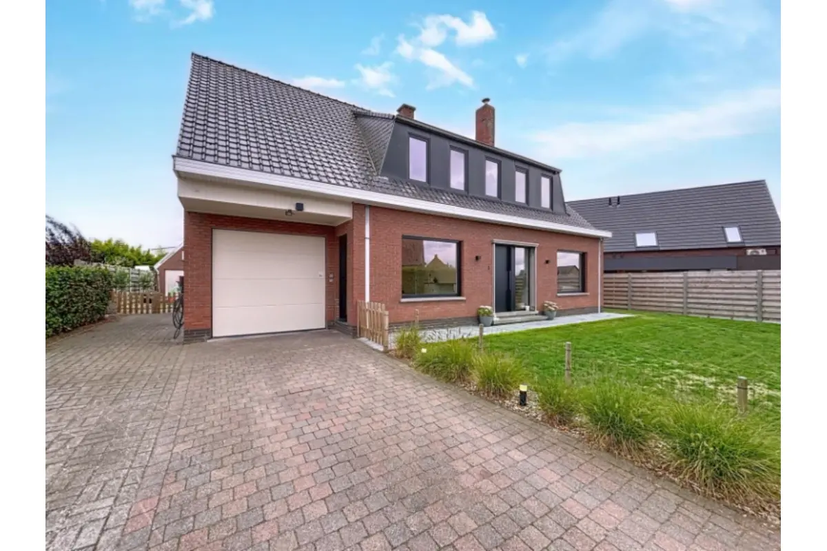 Huis te  koop in Oedelem 8730 509000.00€ 4 slaapkamers 230.00m² - Zoekertje 572208