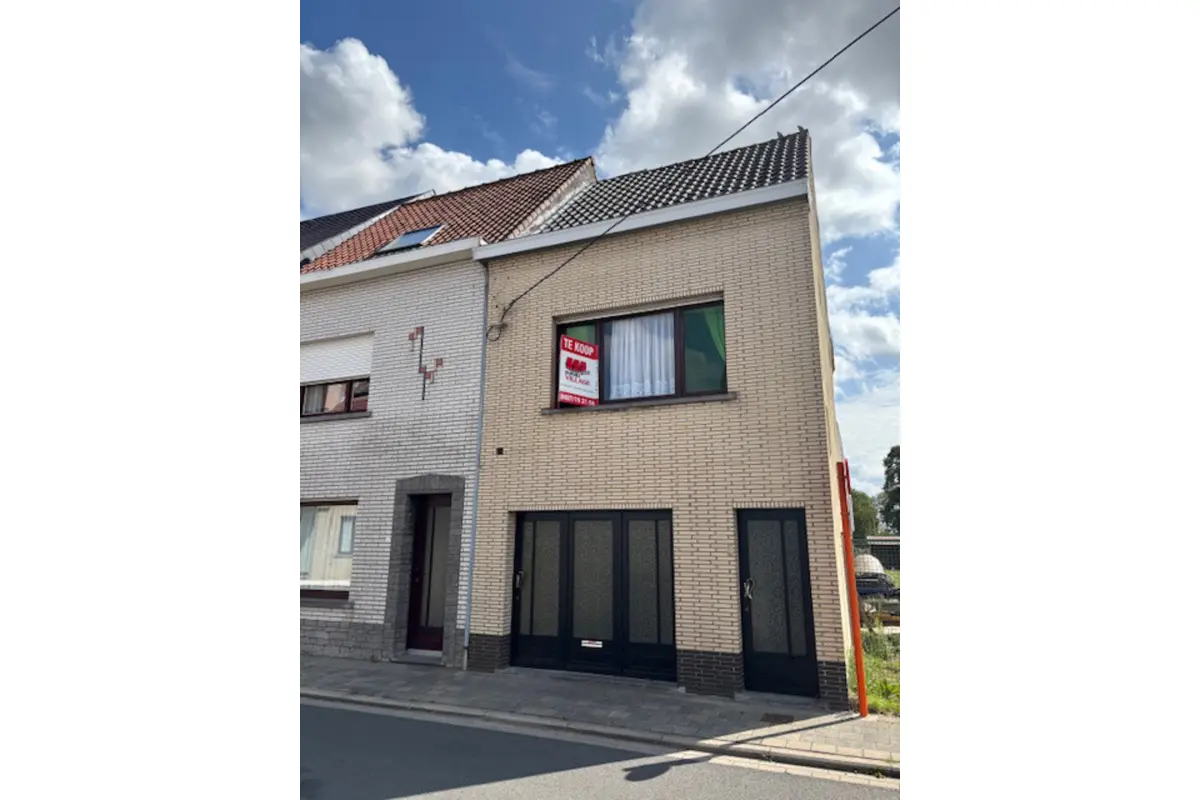 Huis te  koop in Avelgem 8580 155000.00€ 2 slaapkamers m² - Zoekertje 574166