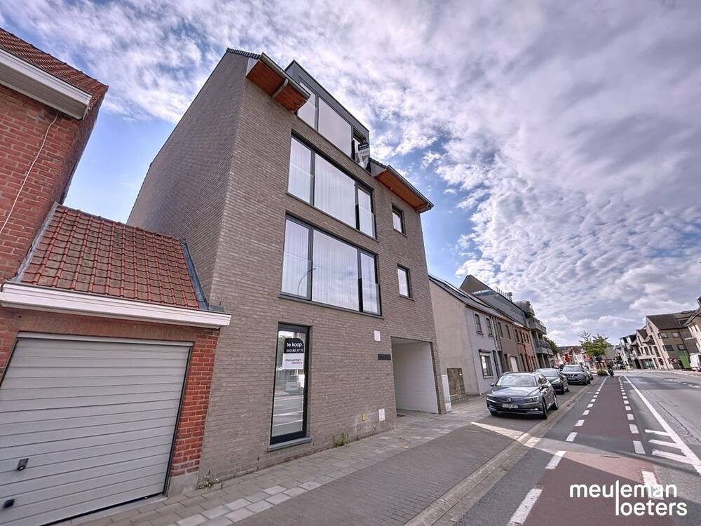 Appartement te huur in Oostkamp 8020 925.00€ 2 slaapkamers m² - Zoekertje 573149