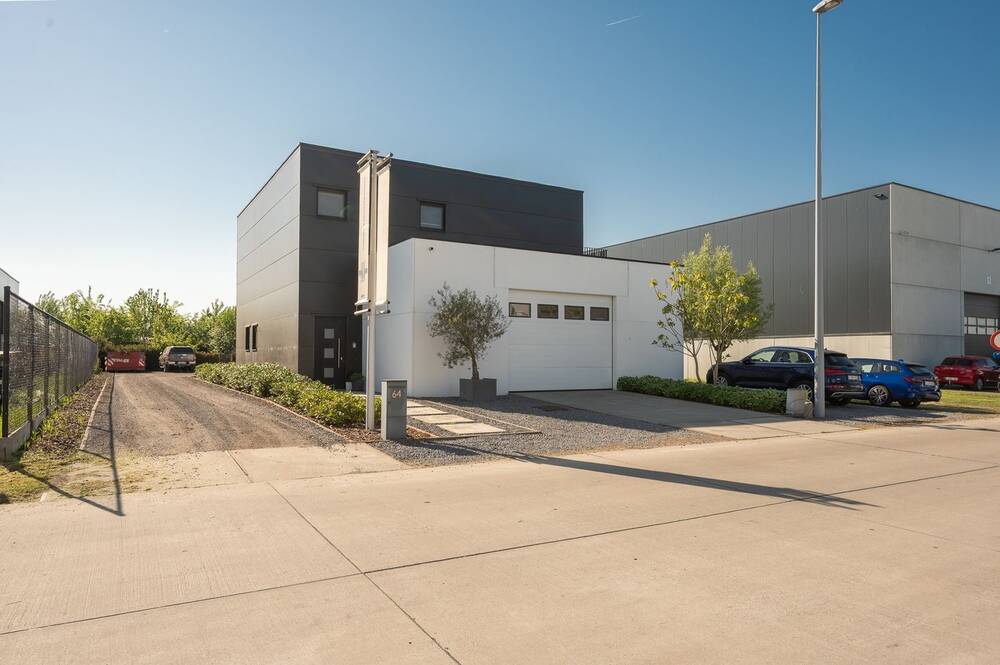Mixgebouw te  koop in Wingene 8750 669000.00€ 2 slaapkamers 350.00m² - Zoekertje 573219
