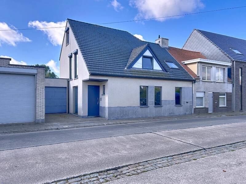 Huis te koop in Oostnieuwkerke 8840 399000.00€ 3 slaapkamers 272.00m² - Zoekertje 573227