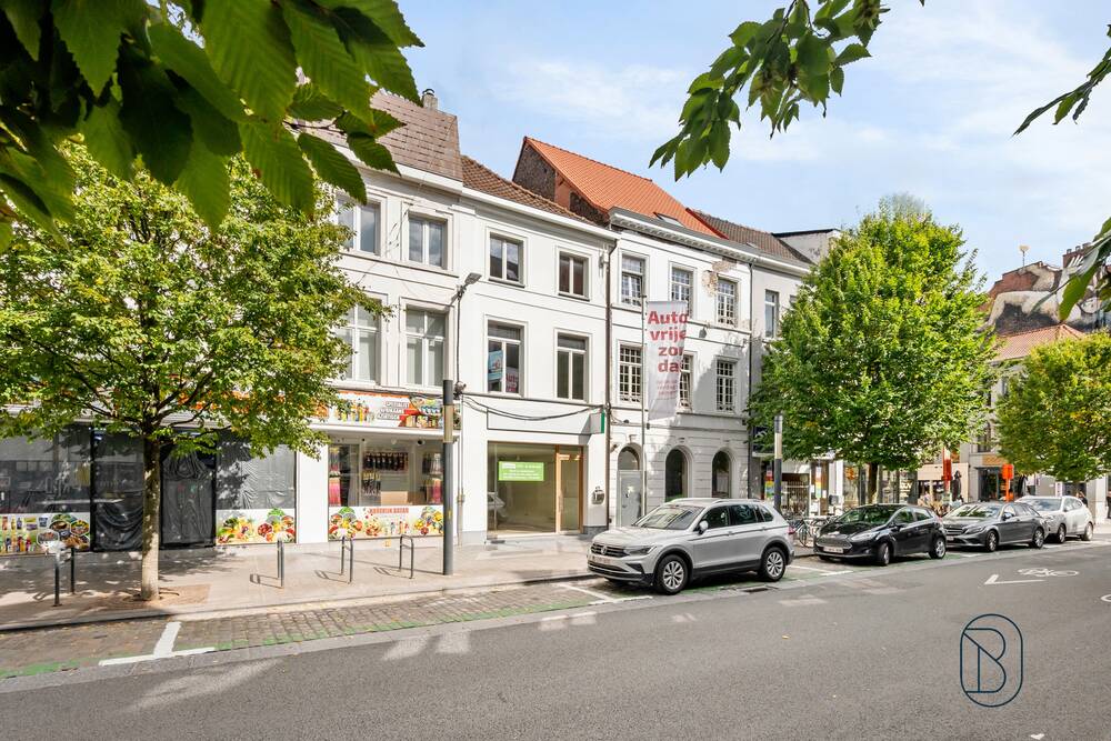 Appartementsgebouw te  koop in Kortrijk 8500 395000.00€  slaapkamers 235.00m² - Zoekertje 575304